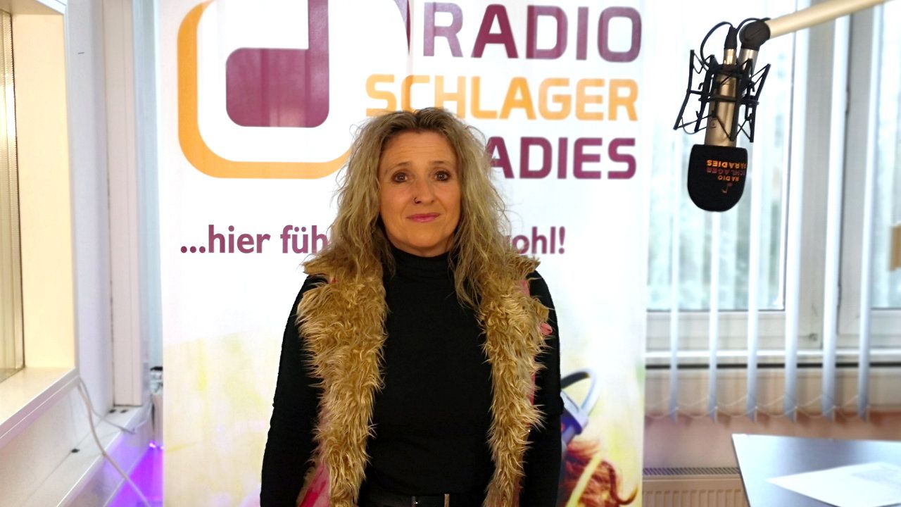 Daniela Alfinito im Audio-Interview zu "Splitter aus Glück"